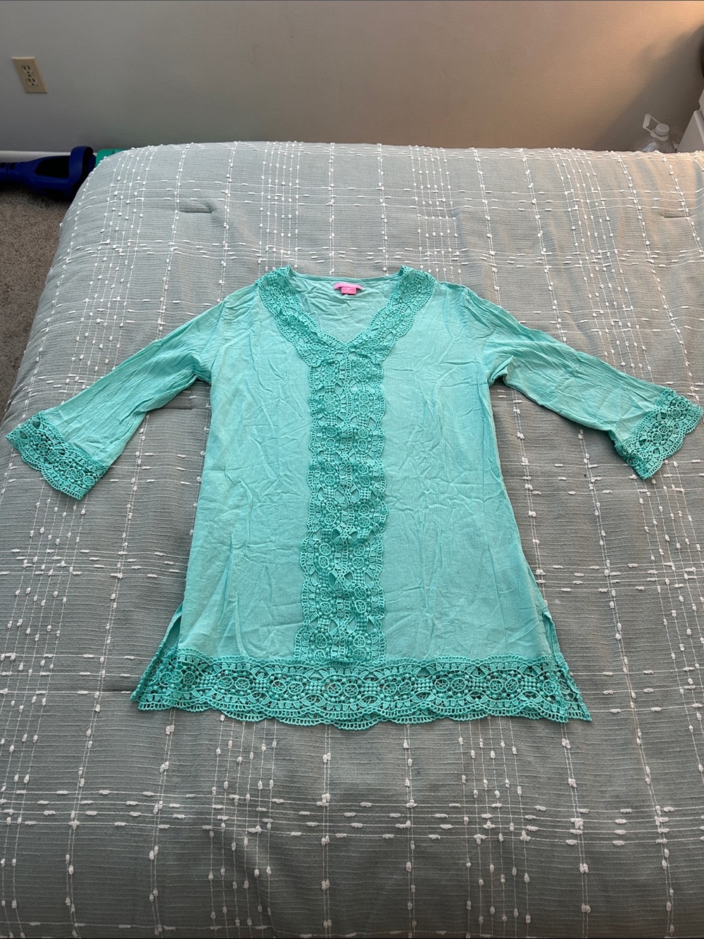 Isaac Mizrahi Mint Green Crochet-Trim V-Neck Tunic